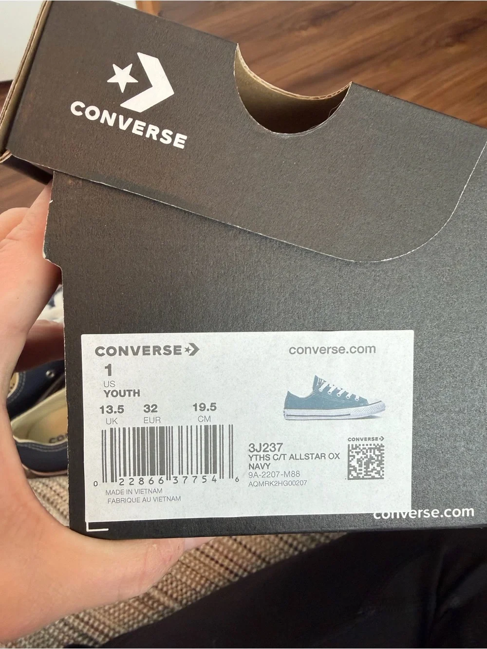 Converse Kids Low-Top Sneakers in Navy and White